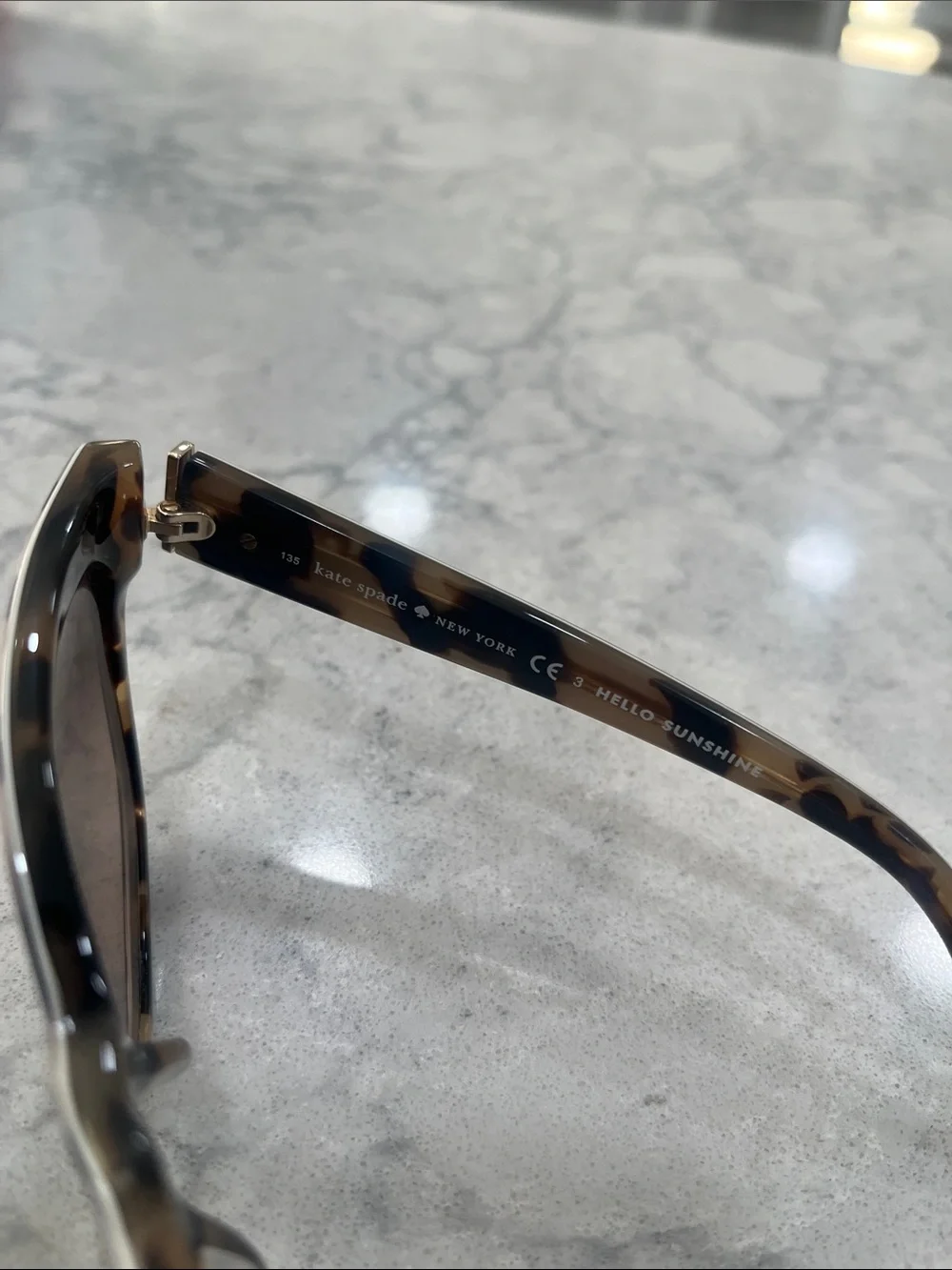 Kate Spade Glasses With Case and cleaning cloth NWOT